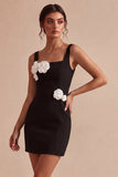 Petite robe blanche bodycon col carré avec des fleurs 3D