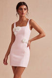 Petite robe blanche bodycon col carré avec des fleurs 3D