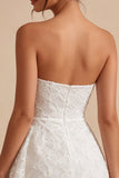 Robe blanche bodycon florales sans bretelles avec ceinture