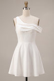 Petite robe blanche ligne A à une épaule