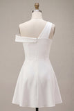 Petite robe blanche ligne A à une épaule
