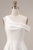 Petite robe blanche ligne A à une épaule