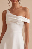 Petite robe blanche ligne A à une épaule