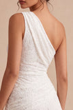 Petite robe blanche bodycon asymétrique en dentelle froncée à une épaule