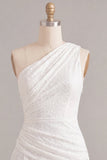 Petite robe blanche bodycon asymétrique en dentelle froncée à une épaule