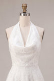 Petite robe blanche à col nu à col nu