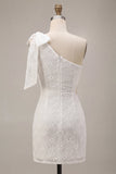 Bodycon petite robe blanche découpée à une épaule à motifs floraux avec un nœud