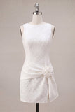 Petite robe blanche à col rond, bodycon, à fente