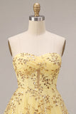 Robe de rentrée à la maison jaune A-line Strapless découpée à sequins