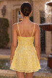 Robe courte de rentrée à la rentrée jaune perlée jaune à bretelles fines perlées Short robe de rentrée à la maison en perles florales