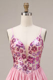 Robe de rentrée à la maison rose rose à bretelles fines avec paillettes