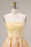 Robe de rentrée à la maison brodée fleuri, jaune clair, file-bretelle