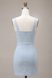 Robe bodycon bleu ciel à col carré avec perles
