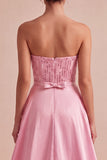 Robe de rentrée avec sequins bodycon rose sans bretelles avec ceinture