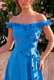 Robe midi bleue dénudée avec des fleurs 3D