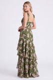 Fausse d’honneur en mousseline verte en chiffon à étages à brides épaisses et longues robe de demoiselle d’honneur