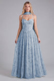 Robe de demoiselle d’honneur en chiffon sauge à motifs floraux avec écharpe à col long