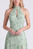 Longue robe de demoiselle d’honneur longue en chiffon fleuri à col A-line Sage avec fente
