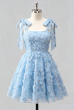 Robe de retour à la maison bleu clair à bretelles à nœuds à fleurs, perles florales et dentelle dans le dos