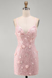 Robe courte de rentrée à la maison avec des paillettes rose à la fleurs en dentelle et dans le dos