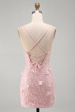 Robe courte de rentrée à la maison avec des paillettes rose à la fleurs en dentelle et dans le dos