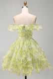 Robe courte de rentrée courte à fleurs en ligne jaune-vert épaule décollée avec volants