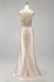 Corset de satin satin champagne avec perles et longue robe de bal avec fente