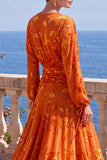 Robe midi fleurie asymétrique à manches longues en velours en A-Line à col en V