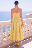 Robe invitée mariage midi ligne A sans bretelles avec appliqués floraux
