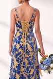 Longue robe de demoiselle d’honneur en velours olive à col carré à col carré fleur et froncée