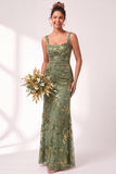 Longue robe de demoiselle d’honneur en velours olive à col carré à col carré fleur et froncée