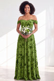 Robe longue de demoiselle d'honneur en velours floral fuchsia à épaules dénudées