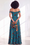 Robe longue de demoiselle d'honneur en velours floral fuchsia à épaules dénudées