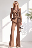 Costume marron ajusté à revers et manches longues, deux pièces avec pantalon et bouton recouvert