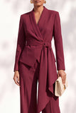 Costume marron deux pièces à col châle avec pantalon, manches longues et ceinture