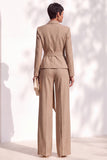 Costume marron deux pièces à col châle avec pantalon, manches longues et ceinture