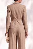 Costume marron deux pièces à col châle avec pantalon, manches longues et ceinture