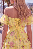Robe de bal à fleurs bleue à trajets en A à étages dénudée avec dentelle dans le dos