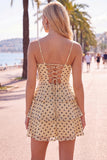 Robe de la rentrée A-Line Sequins champagne En gradins, en forme de cordon à volants et en dentelle arrière