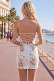 Sequins blancs scintillants à motifs floraux lacés dans le dos, robe courte de rentrée à la maison avec fente