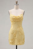 Robe de rentrée à la maison à la maison jaune bodycon moulante à bretelles fines à bretelles fronçées