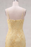 Robe de rentrée à la maison à la maison jaune bodycon moulante à bretelles fines à bretelles fronçées