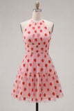 Robe courte de rentrée à la rentrée rose rose à boutons et à volants