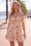 Robe de rentrée à volants à volants champagne champagne avec épaules froides et fleurs 3D