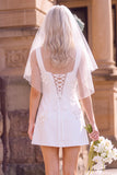 Robe de mariée mini blanche pour elopement sans manches à col carré avec fleur 3D