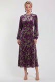 Robe midi en velours fleuri en fuchsia à manches longues