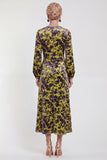 Robe midi en velours fleuri en fuchsia à manches longues