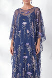 Robe de la mère de la mariée à fourreau fleuri à col rond brodée bleu marine