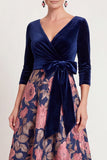 Robe longue de la mariée fleur bleue ligne en V avec manches 3/4