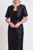 Robe longue de mère de la mariée en sequins noirs scintillants avec une fente